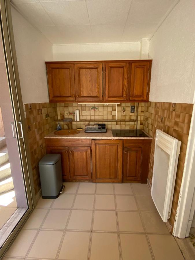 Studio Spacieux Avec Patio En Centre Ville Cavalaire-sur-Mer Ngoại thất bức ảnh