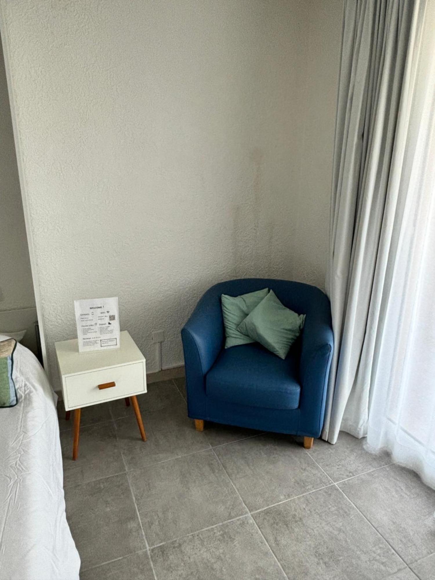Studio Spacieux Avec Patio En Centre Ville Cavalaire-sur-Mer Ngoại thất bức ảnh